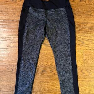 Athletic Works Women's Black and Gray Leggings with hip zippered pockets